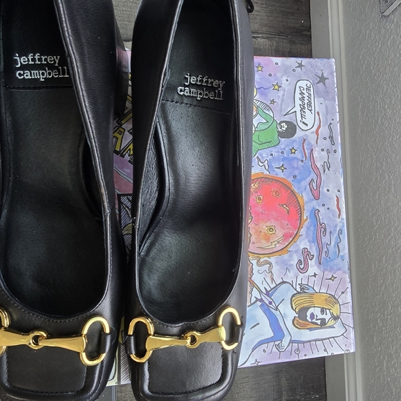 Jeffrey Campbell Black and Gold Heels with Chunky Design Size 8 Nwt - Picture 4 of 6